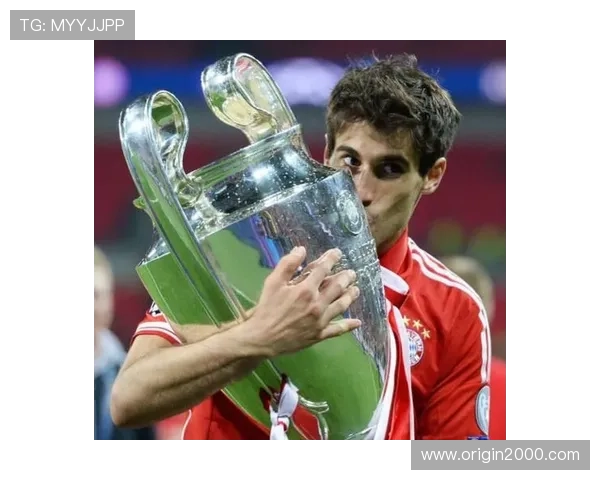 诺伊尔：门将位置尚待开发 我踢球如哈维-马丁内斯